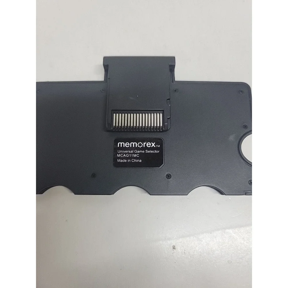 Lot of 4 Memorex Universal Game Selector‎ Nintendo DS 3 Game Cartridge pokeman